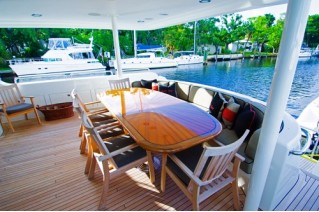 KELLY SEA - Aft Deck Dining